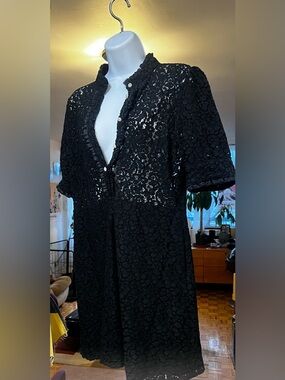 Zara Black Floral Lace Short Sleeve Robe